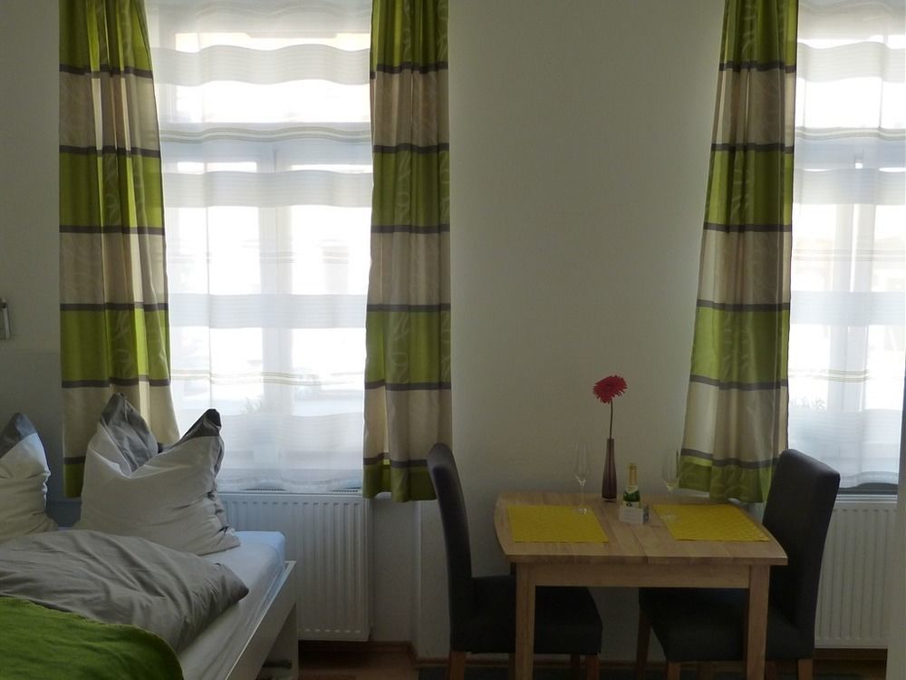 Apartmenthaus B34 Эрланген Экстерьер фото